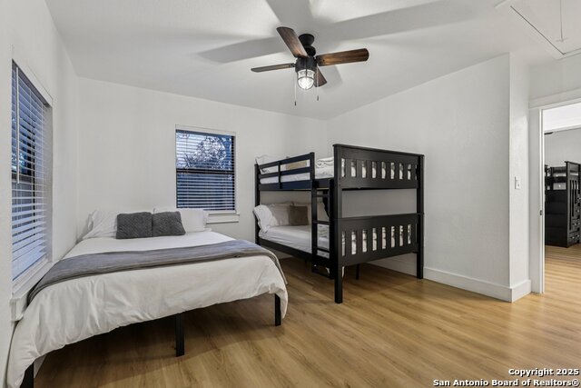 Listing photo id 18 for 198 Guadalupe River