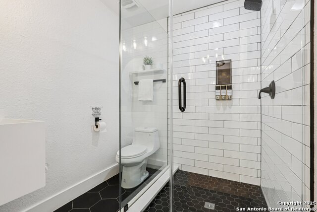 Listing photo id 22 for 198 Guadalupe River