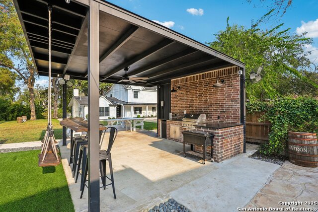 Listing photo id 26 for 198 Guadalupe River