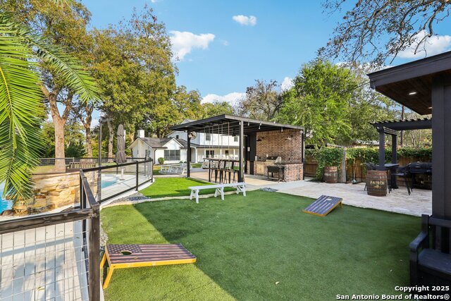 Listing photo id 27 for 198 Guadalupe River