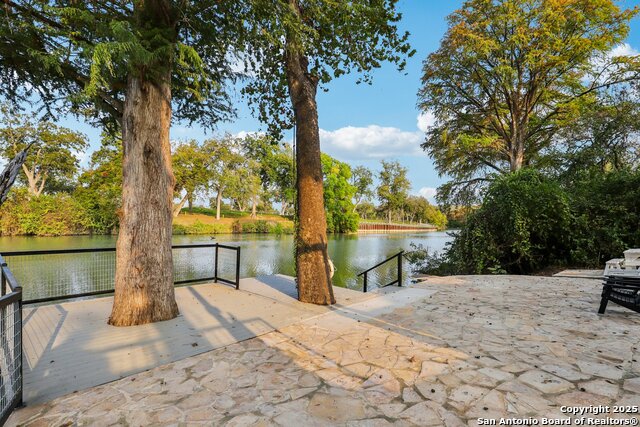 Listing photo id 34 for 198 Guadalupe River