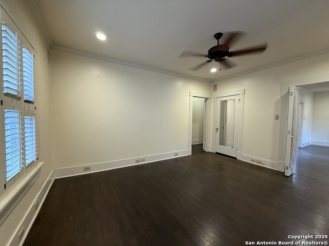 Image 17 of 32 For 334 Gramercy W