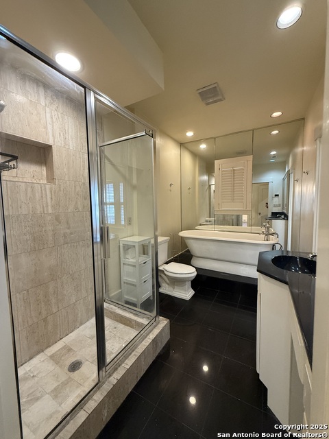 Image 23 of 32 For 334 Gramercy W