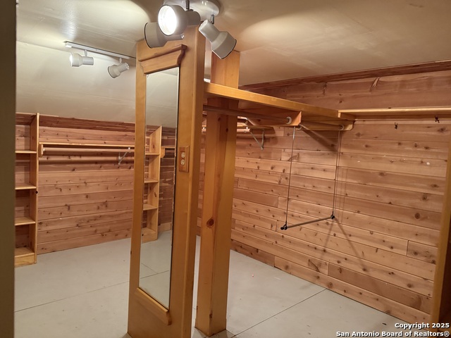 Image 29 of 32 For 334 Gramercy W