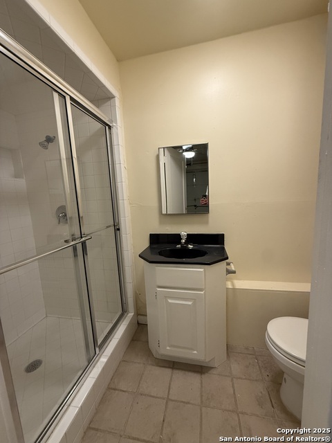 Image 31 of 32 For 334 Gramercy W