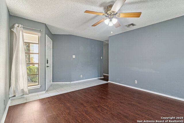 Image 10 of 39 For 9334 Dover Ridge