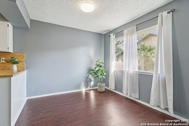 Image 14 of 39 For 9334 Dover Ridge