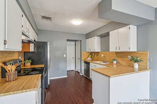 Image 18 of 39 For 9334 Dover Ridge