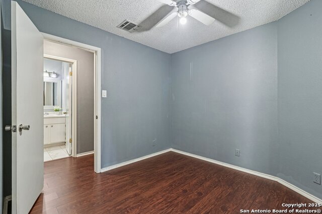 Image 24 of 39 For 9334 Dover Ridge