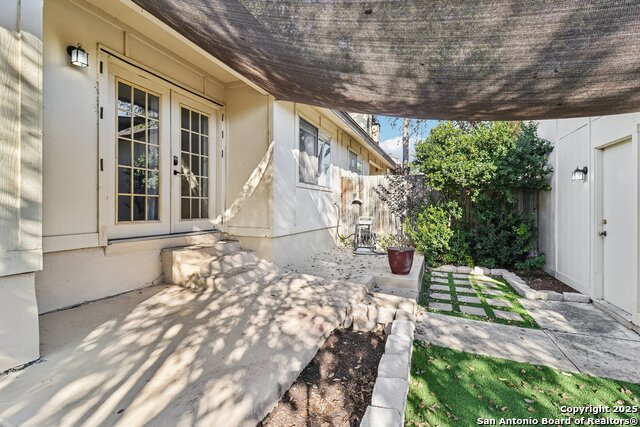 Image 34 of 39 For 9334 Dover Ridge