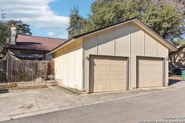 Image 38 of 39 For 9334 Dover Ridge