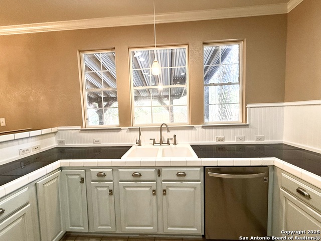 Image 14 of 29 For 220 Cold River