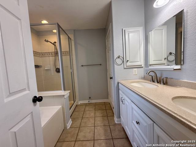 Image 23 of 29 For 220 Cold River