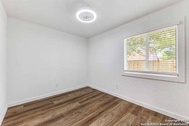 Image 17 of 24 For 8836 Meadow Trace