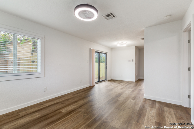 Image 4 of 24 For 8836 Meadow Trace