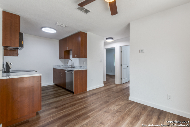 Image 9 of 24 For 8836 Meadow Trace