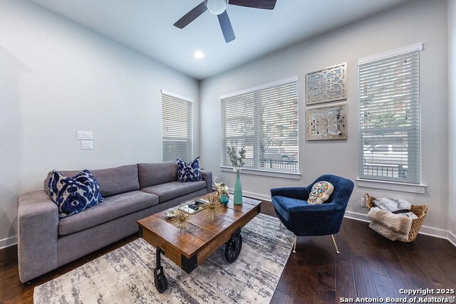 Image 5 of 13 For 430 Clay Unit 2