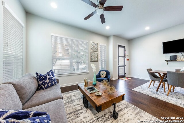 Image 6 of 13 For 430 Clay Unit 2