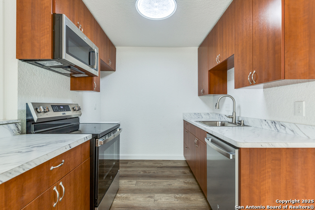 Image 4 of 16 For 8838 Meadow Trace