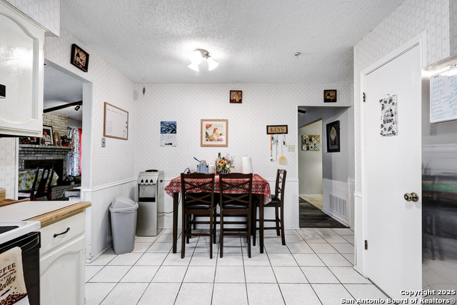 Image 11 of 23 For 14211 Chadbourne