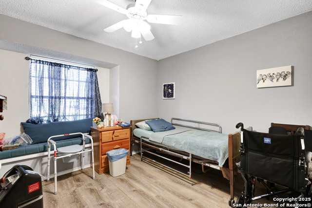 Image 16 of 23 For 14211 Chadbourne