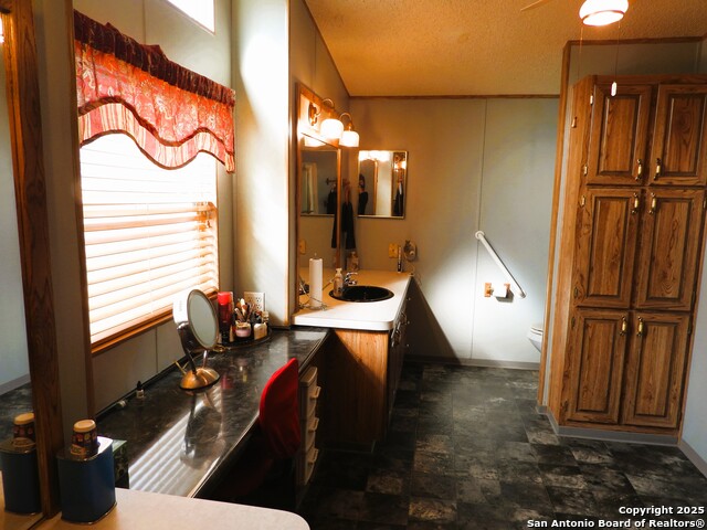 Image 31 of 78 For 164 18th E 