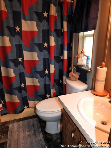 Image 38 of 78 For 164 18th E 