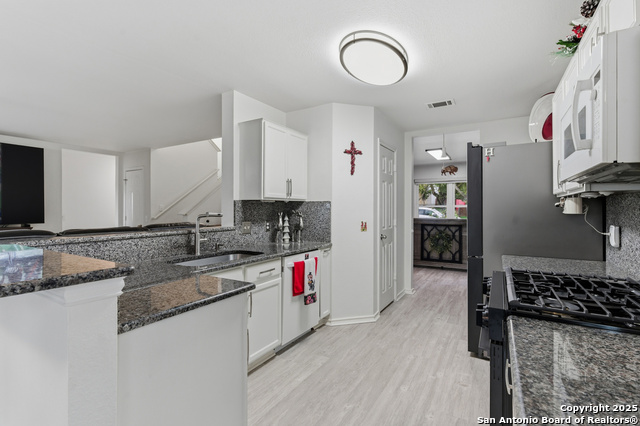 Image 19 of 47 For 15718 Hastings Park