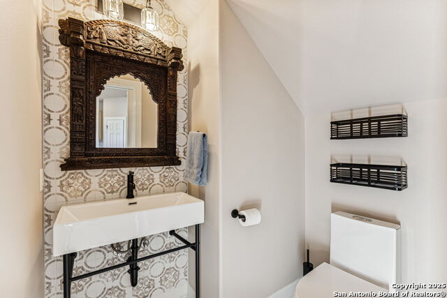 Image 11 of 50 For 19324 Strauss