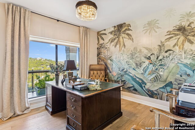 Image 29 of 50 For 19324 Strauss