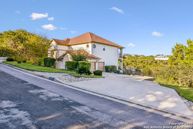 Image 3 of 50 For 19324 Strauss