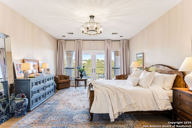 Image 31 of 50 For 19324 Strauss