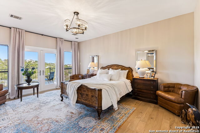 Image 32 of 50 For 19324 Strauss