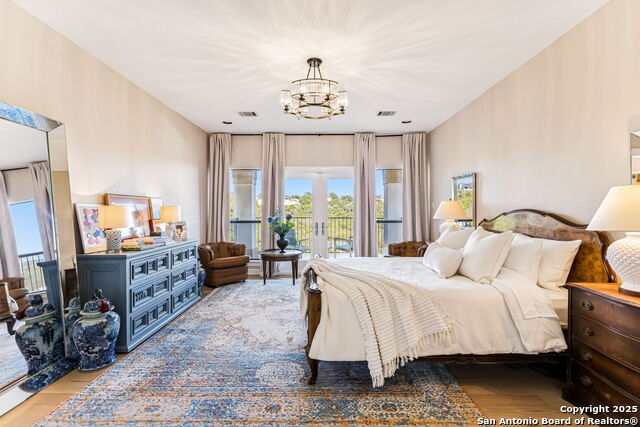 Image 33 of 50 For 19324 Strauss