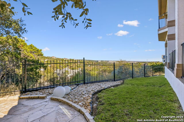 Image 43 of 50 For 19324 Strauss