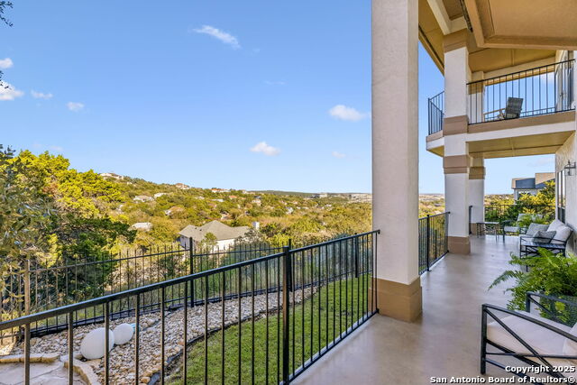 Image 44 of 50 For 19324 Strauss