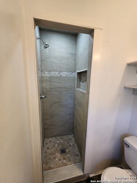 Image 7 of 8 For 430 Pinehurst