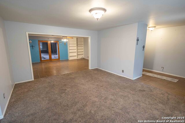 Image 18 of 24 For 330 Louise