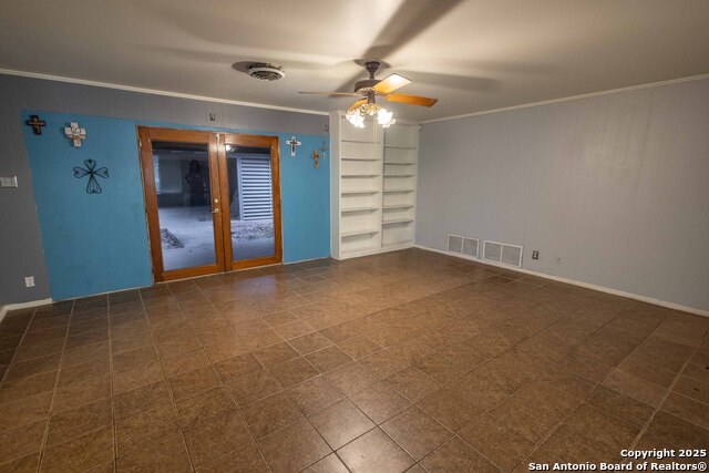 Image 19 of 24 For 330 Louise