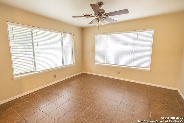 Image 20 of 24 For 330 Louise