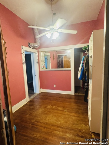 Image 16 of 25 For 314 Devine