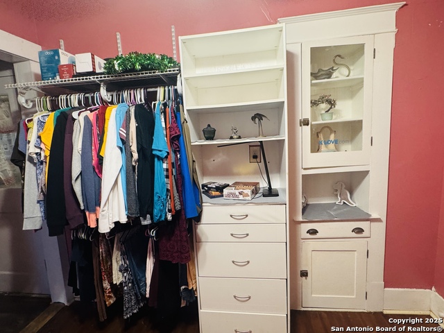 Image 17 of 25 For 314 Devine