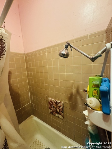 Image 21 of 25 For 314 Devine