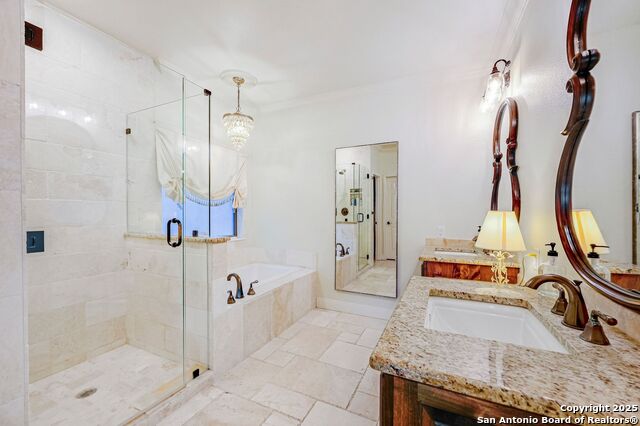 Image 11 of 30 For 26011 Apache Creek