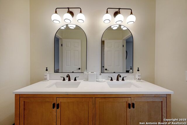 Image 16 of 30 For 26011 Apache Creek