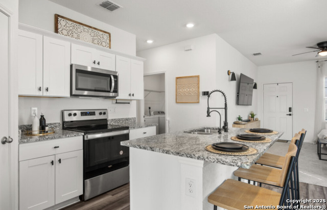 Image 10 of 16 For 8412 Falcon Meadow