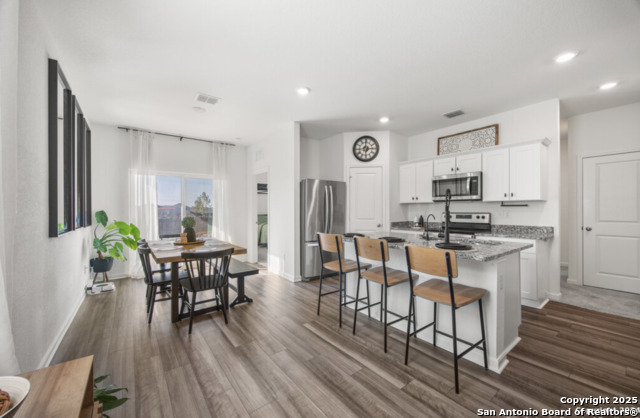 Image 13 of 16 For 8412 Falcon Meadow