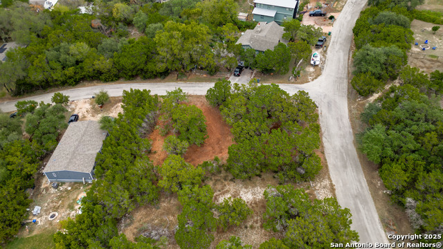 Listing photo id 8 for 799 Hillside