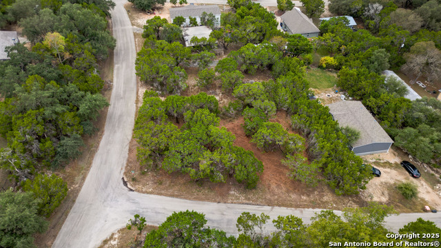 Listing photo id 6 for 799 Hillside