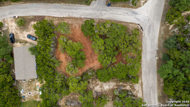 Listing photo id 7 for 799 Hillside